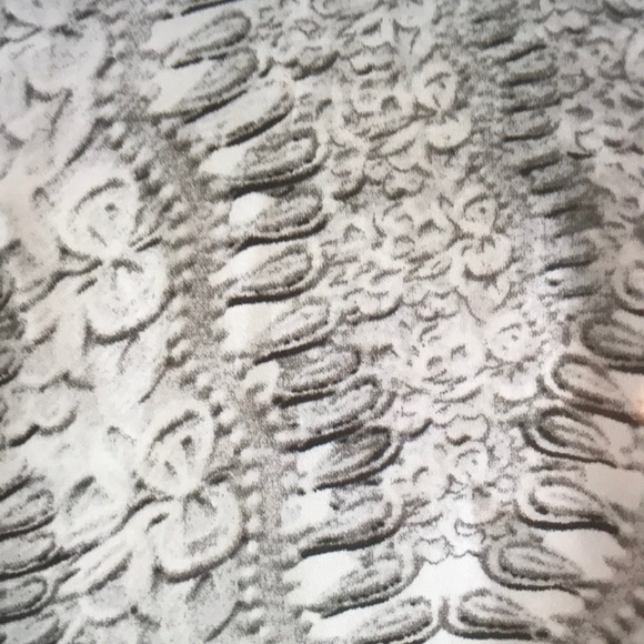 Cabi Silk Lace Pattern Top #736 (M) - Picture 4 of 6